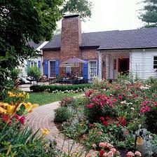 Essential Strategies for Landscaping Your Front Court