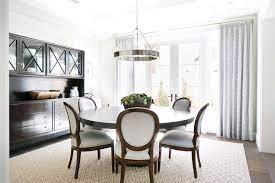 Some of the most elegant round dining room tables 2021