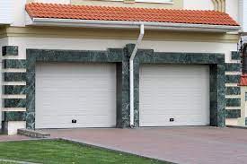 4 Reasons to Replace Your Garage Door