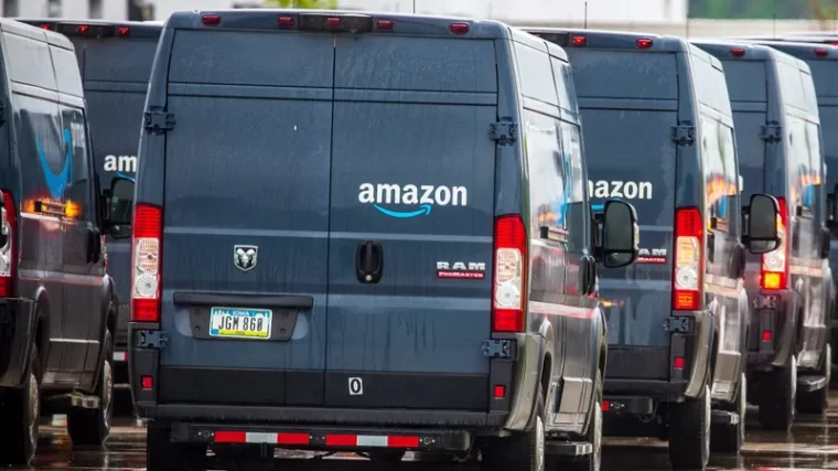 Amazon driver shot, killed alleged 17-year-old carjacker in Cleveland, reports say