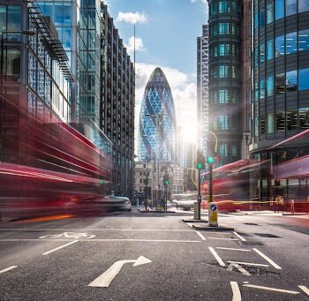 The Role of Commercial Estate Agents in London’s Thriving Real Estate Market